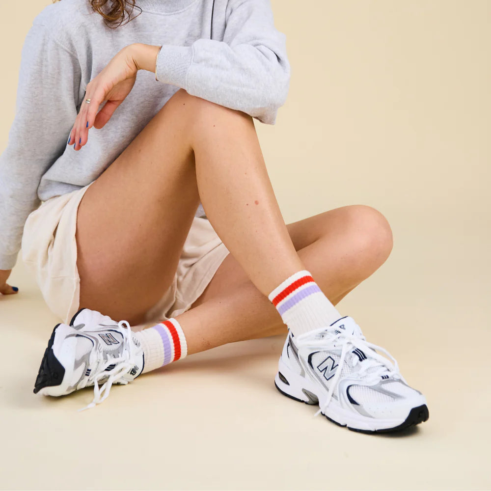 The Tennis - Ankle Socken aus Bio-Baumwolle in Lila/Rot