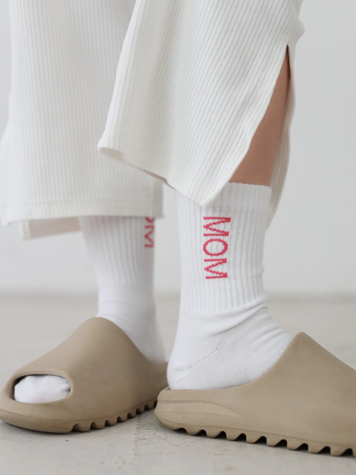 Mom-Socken (weiß/pink) Famvibes