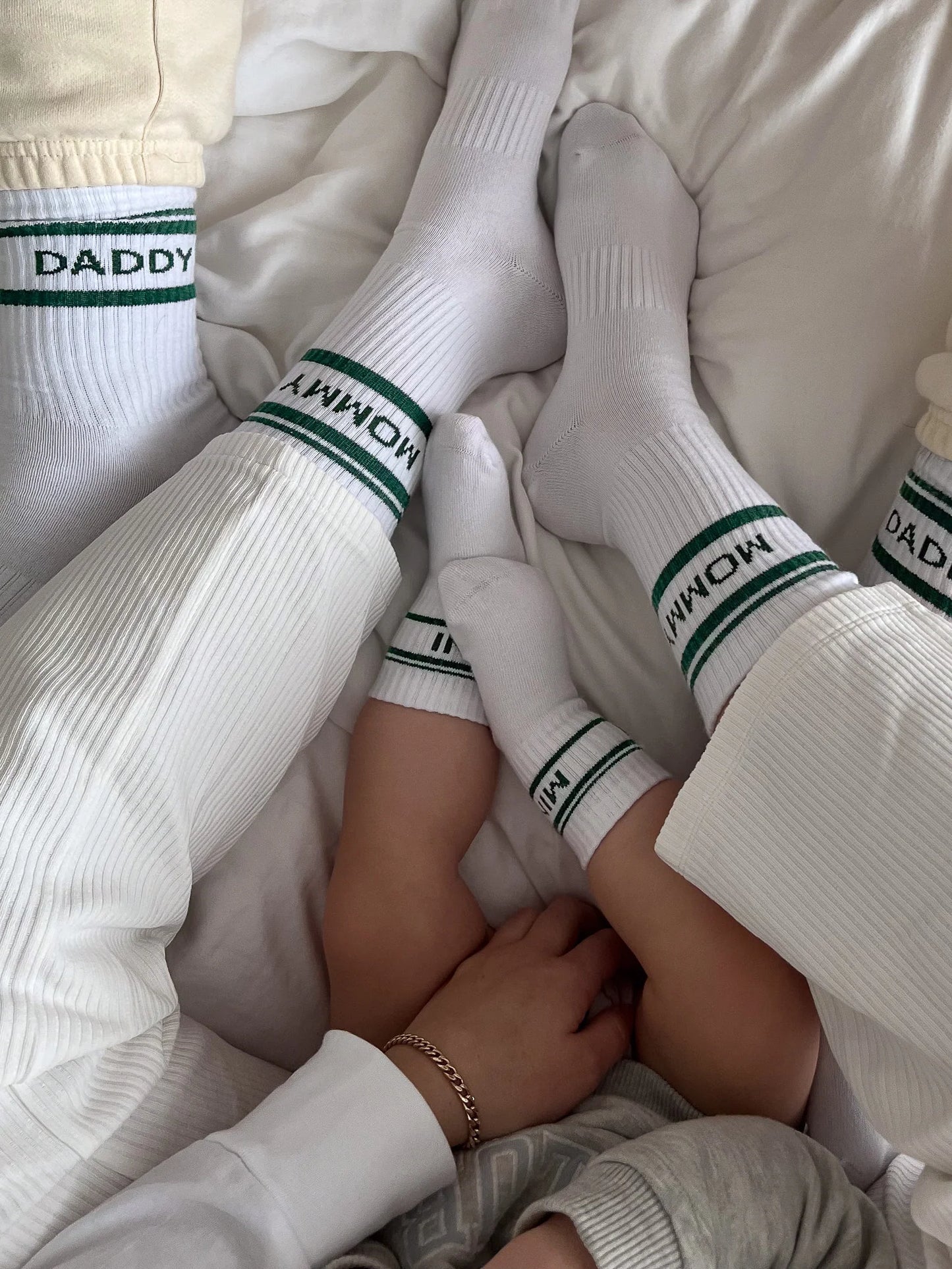 Striped Mommy-Socken (weiß/grün) Famvibes